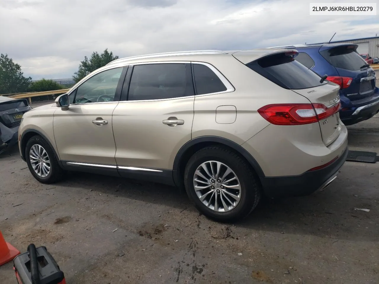 2LMPJ6KR6HBL20279 2017 Lincoln Mkx Select