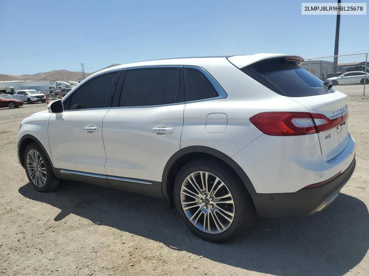 2LMPJ8LR9HBL25678 2017 Lincoln Mkx Reserve