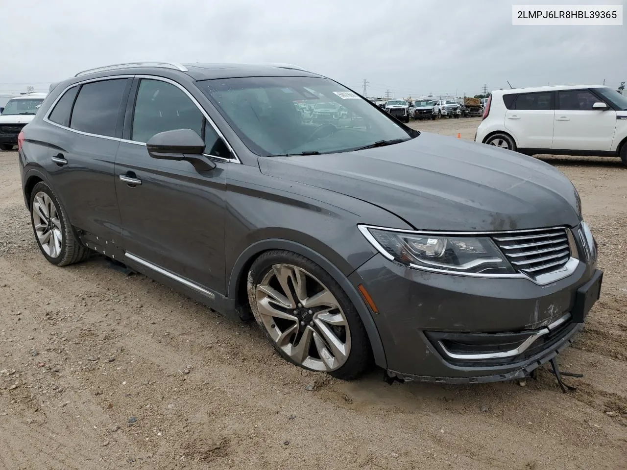 2LMPJ6LR8HBL39365 2017 Lincoln Mkx Reserve