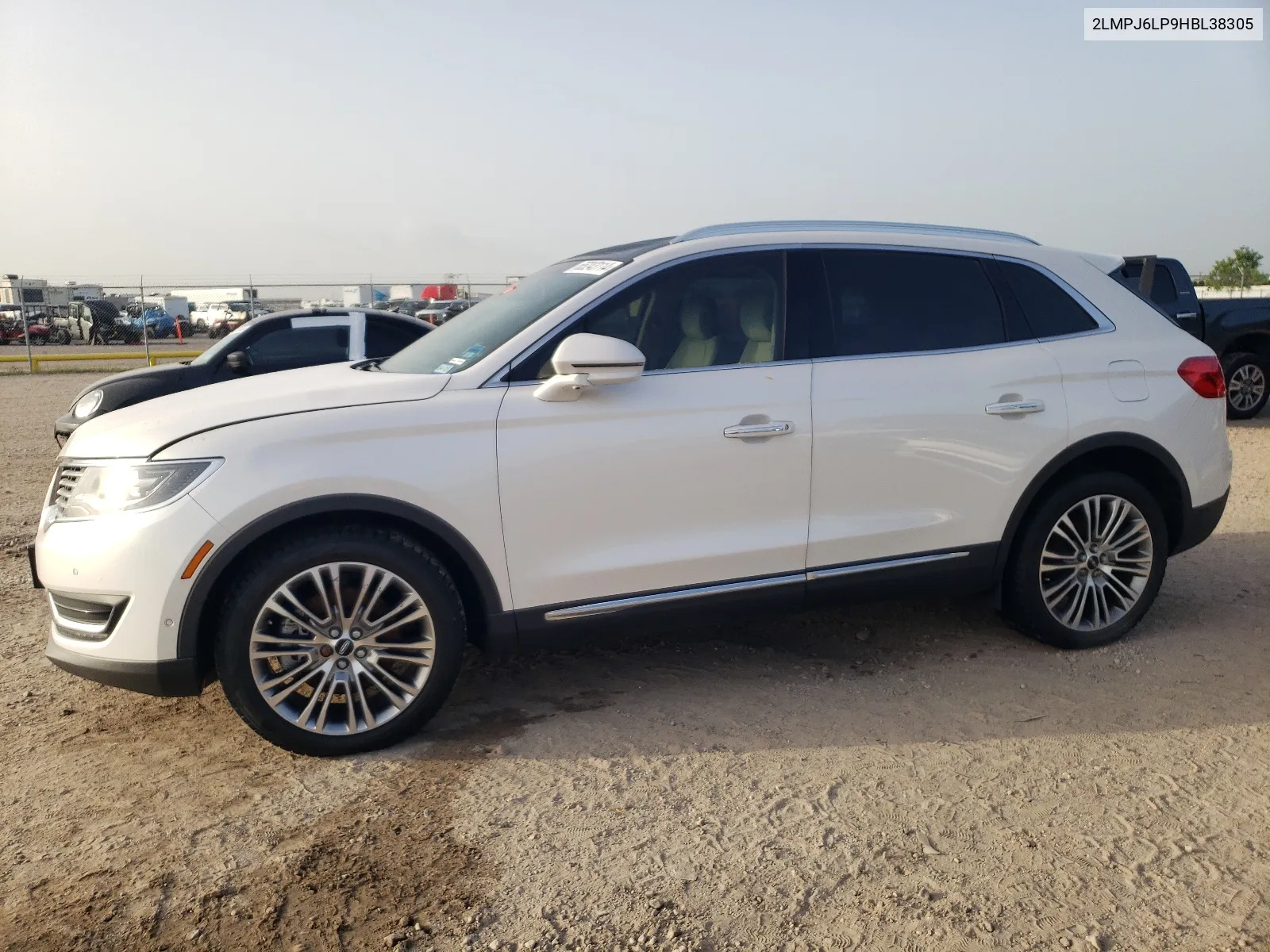 2LMPJ6LP9HBL38305 2017 Lincoln Mkx Reserve