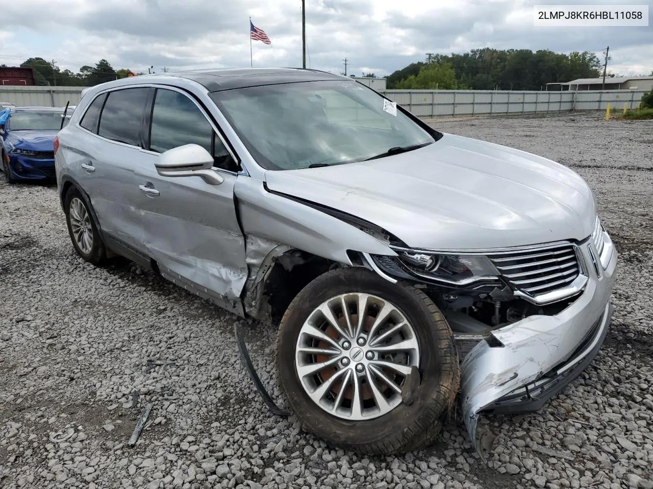 2LMPJ8KR6HBL11058 2017 Lincoln Mkx Select