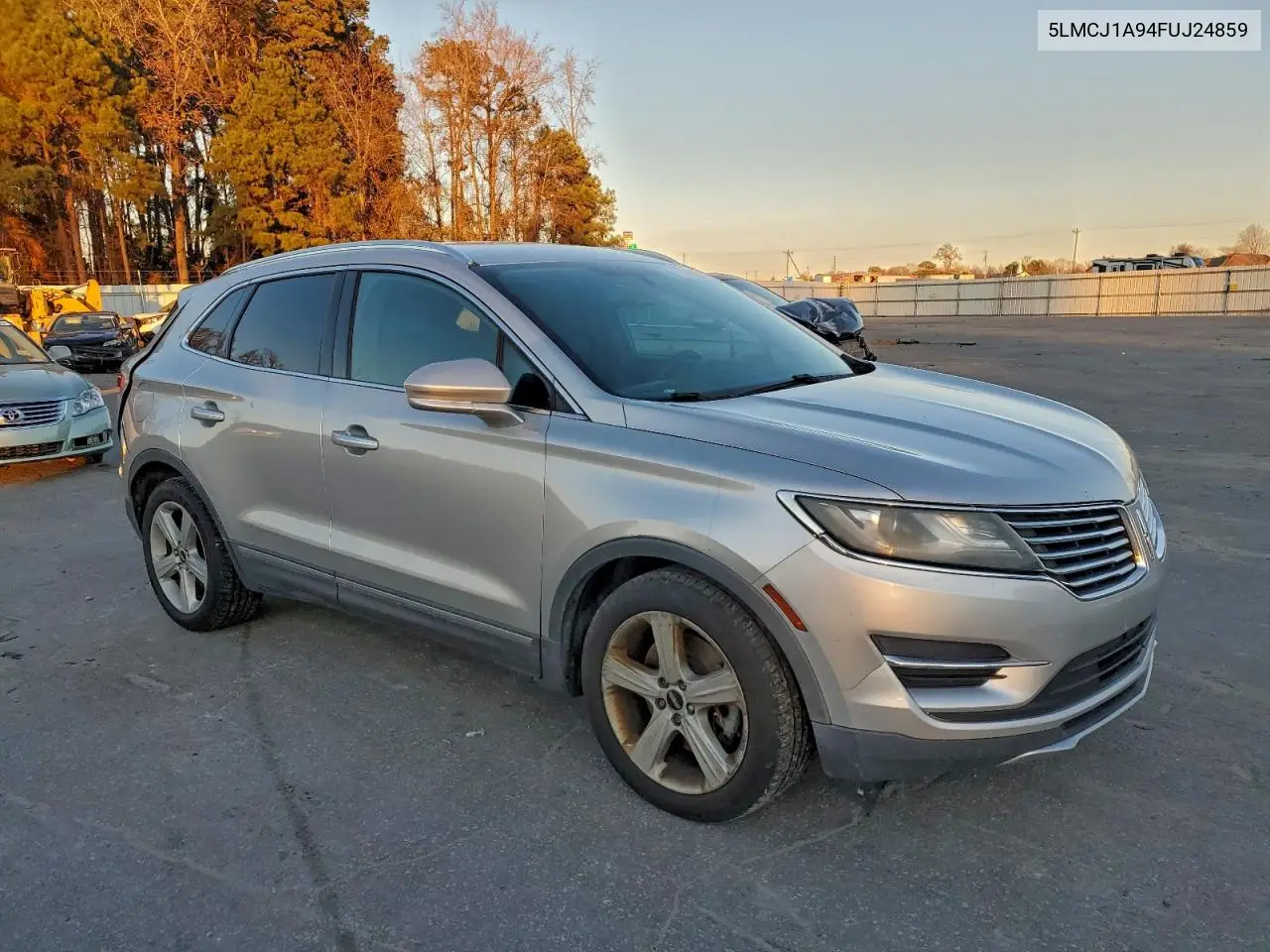 5LMCJ1A94FUJ24859 2015 Lincoln Mkc