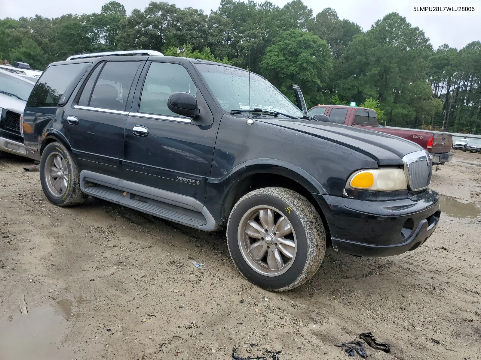 5LMPU28L7WLJ28006 1998 Lincoln Navigator