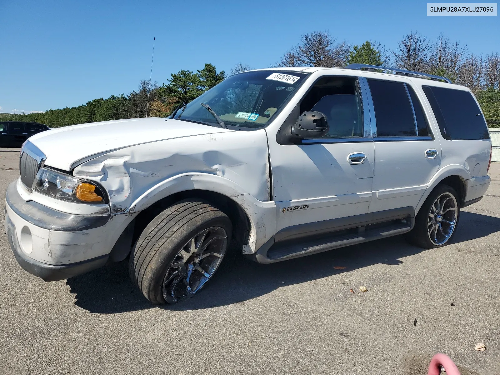 5LMPU28A7XLJ27096 1999 Lincoln Navigator