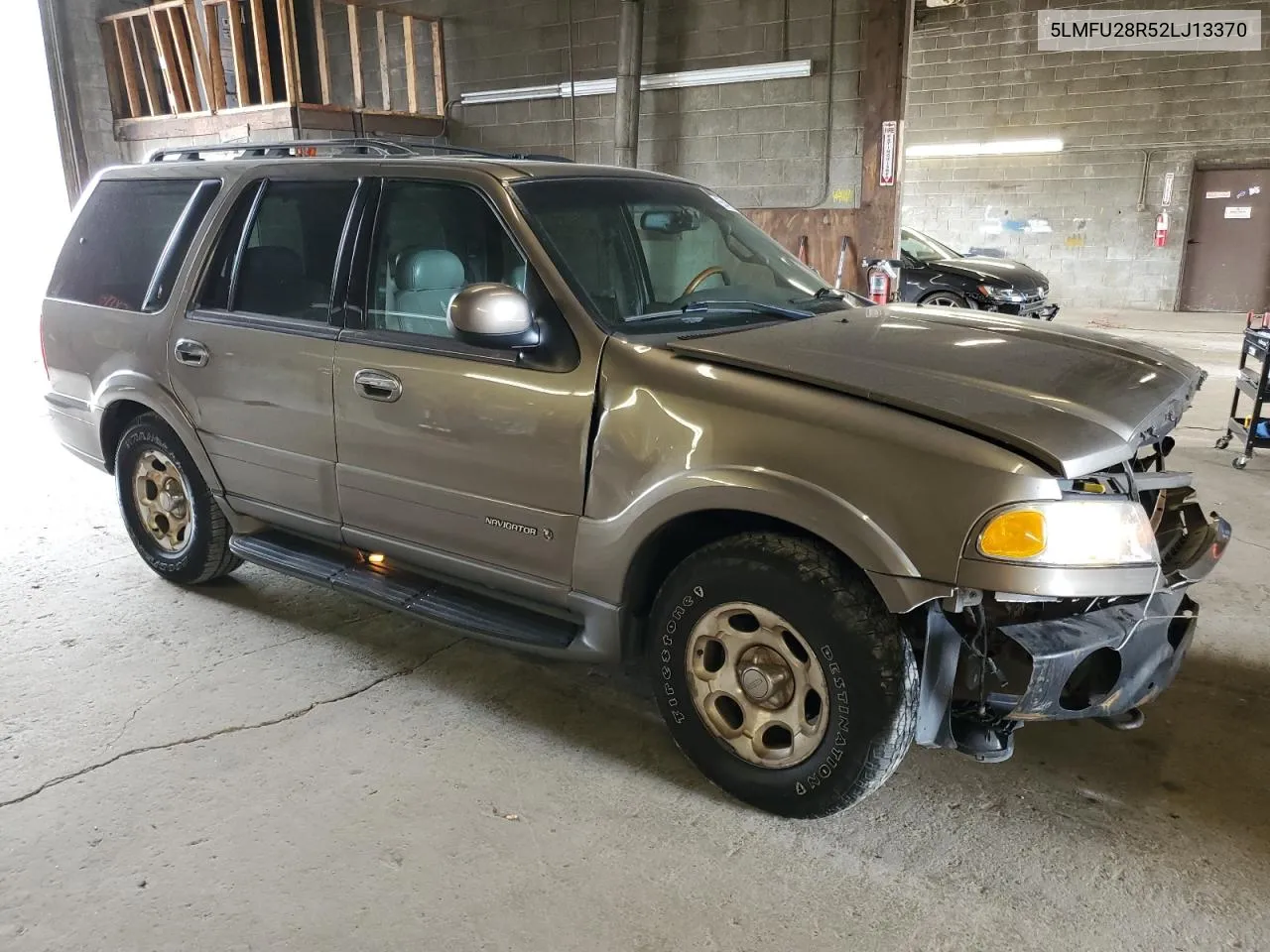 2002 Lincoln Navigator VIN: 5LMFU28R52LJ13370 Lot: 55492134