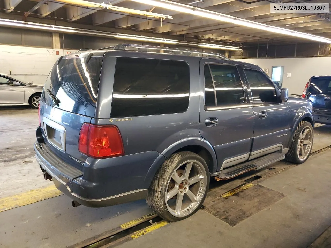 5LMFU27R03LJ19807 2003 Lincoln Navigator