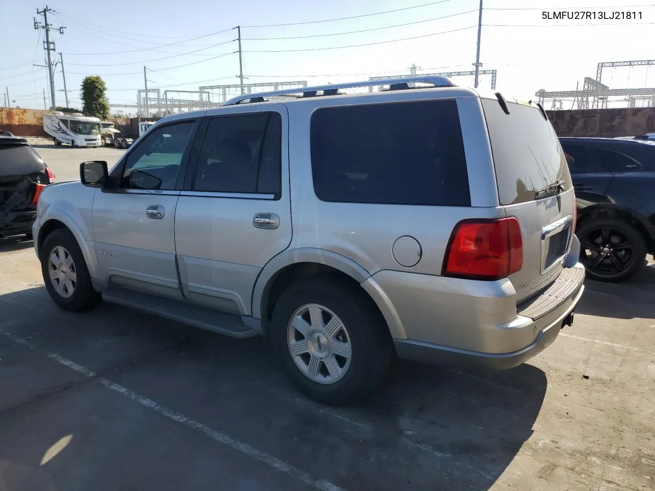 5LMFU27R13LJ21811 2003 Lincoln Navigator