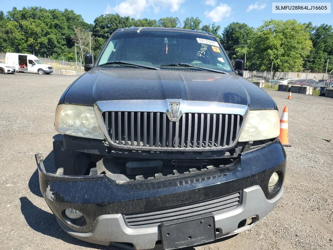 5LMFU28R64LJ16605 2004 Lincoln Navigator