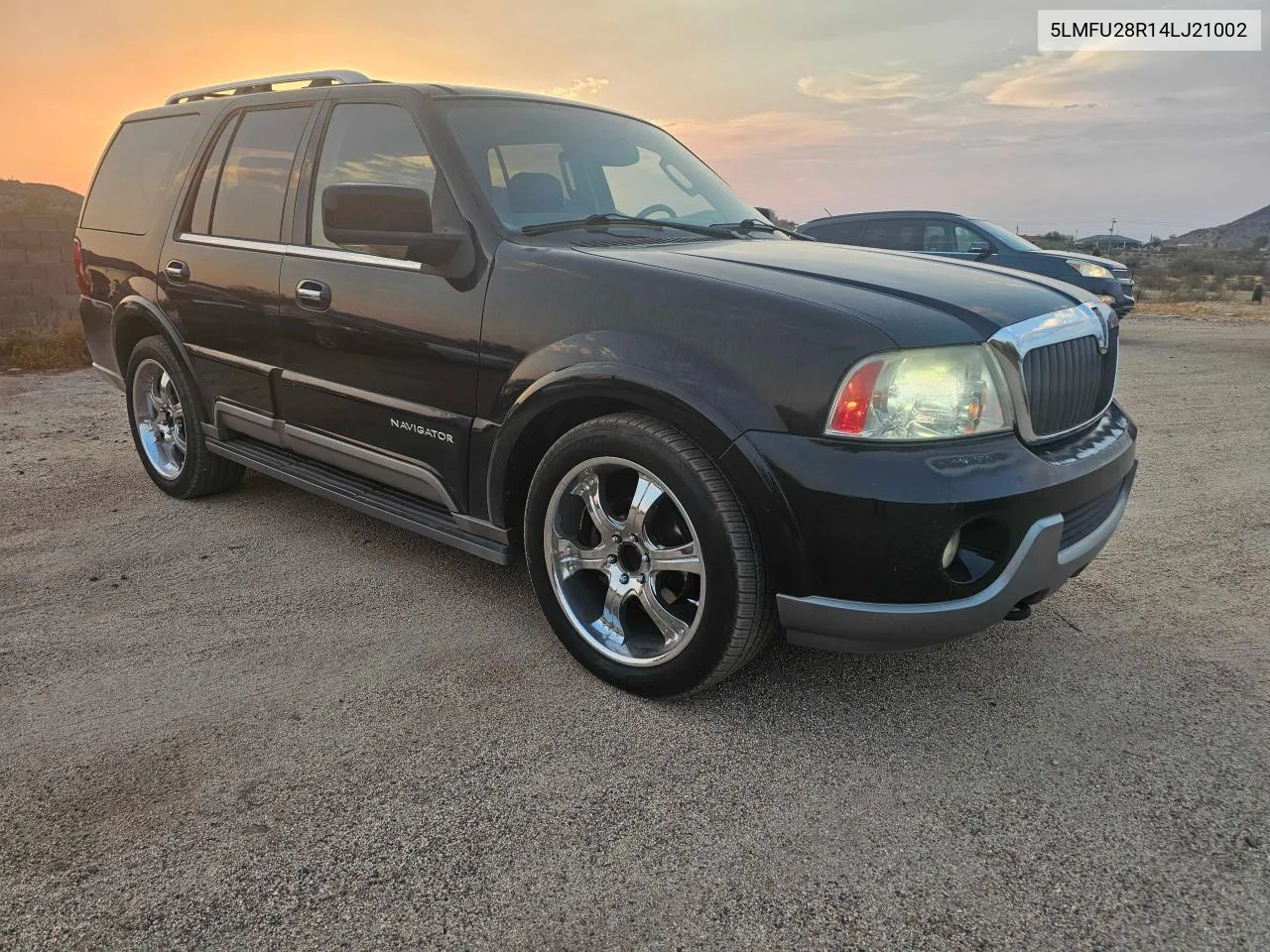 2004 Lincoln Navigator VIN: 5LMFU28R14LJ21002 Lot: 63325504