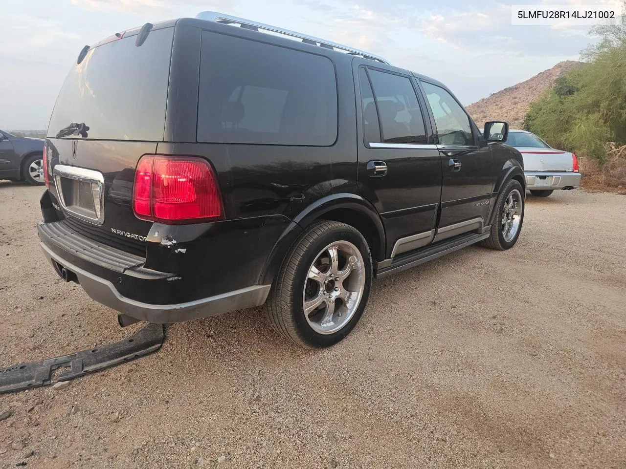 5LMFU28R14LJ21002 2004 Lincoln Navigator