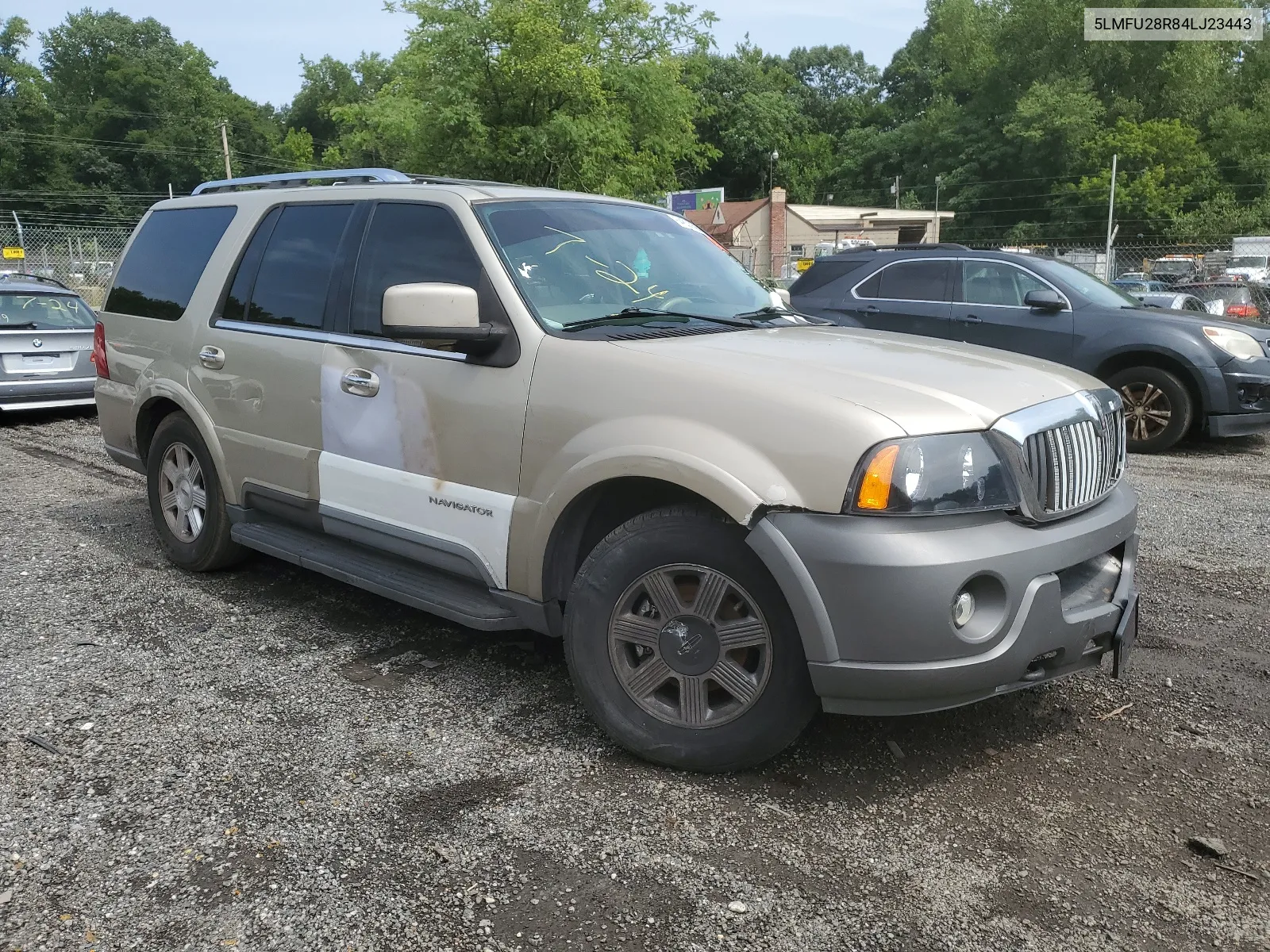 2004 Lincoln Navigator VIN: 5LMFU28R84LJ23443 Lot: 64803594