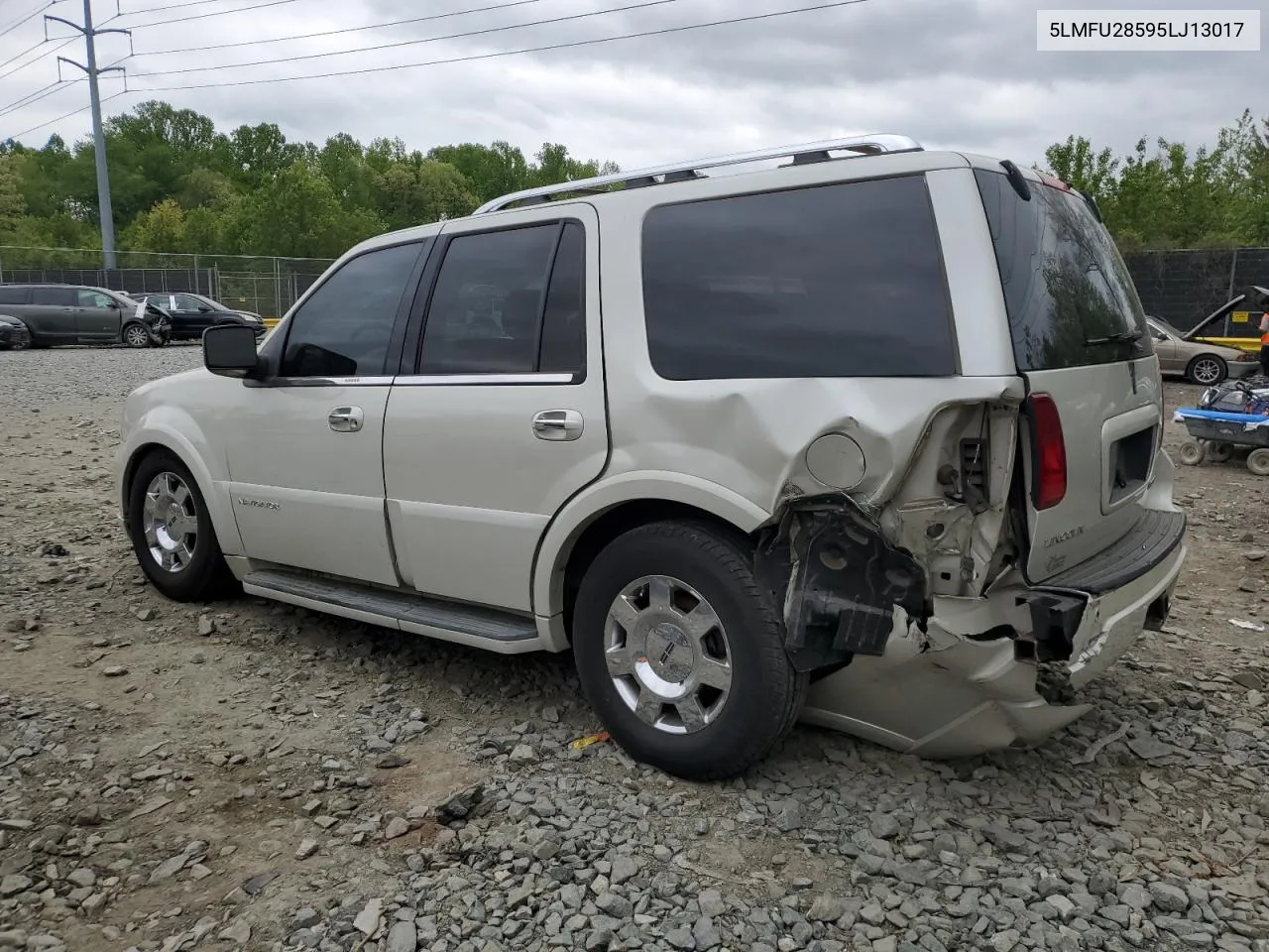 2005 Lincoln Navigator VIN: 5LMFU28595LJ13017 Lot: 51836264