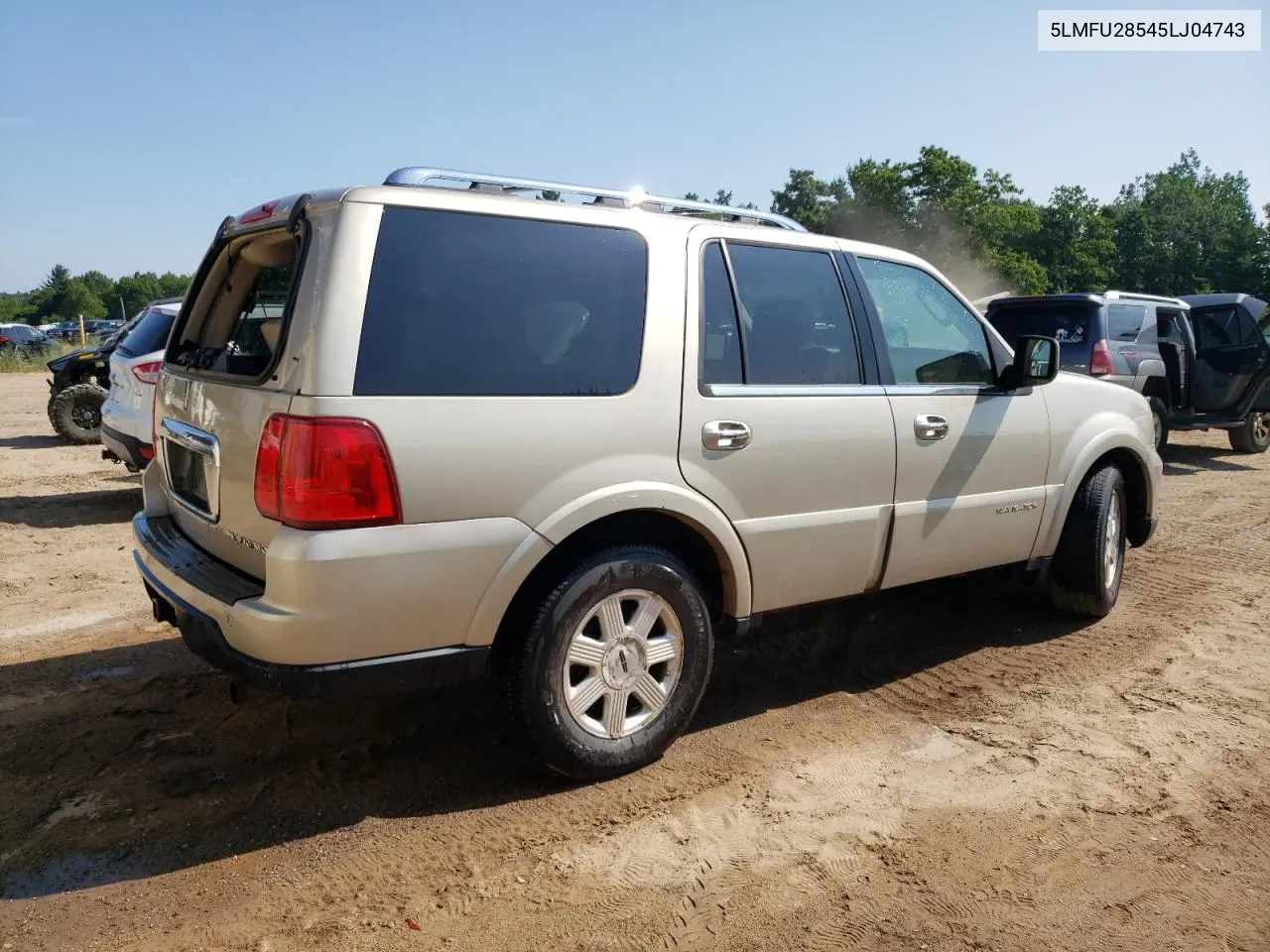 5LMFU28545LJ04743 2005 Lincoln Navigator