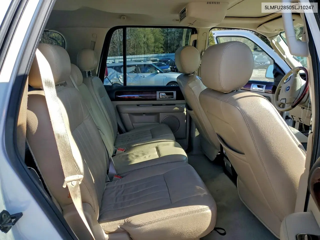 5LMFU28505LJ10247 2005 Lincoln Navigator