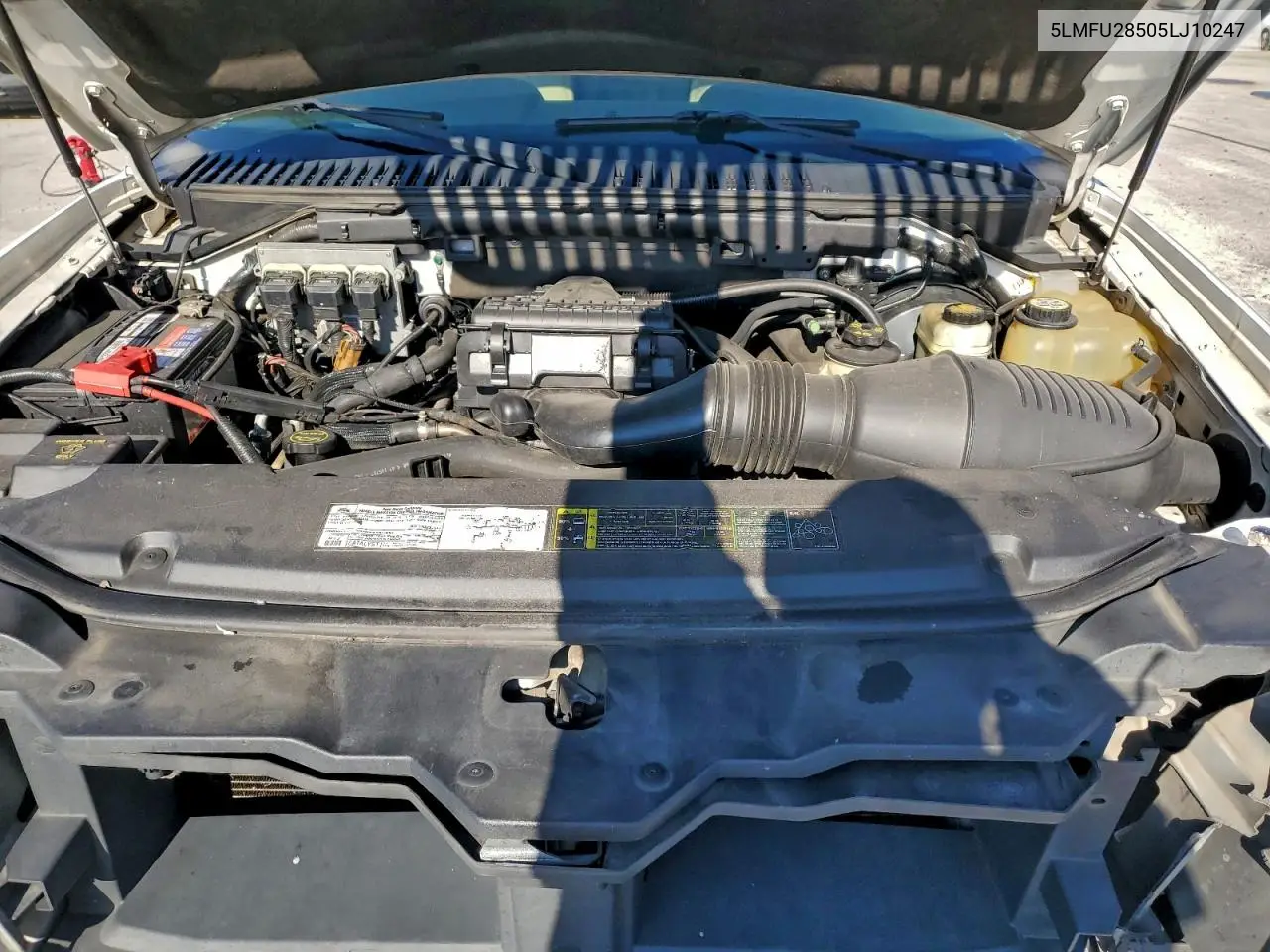 5LMFU28505LJ10247 2005 Lincoln Navigator