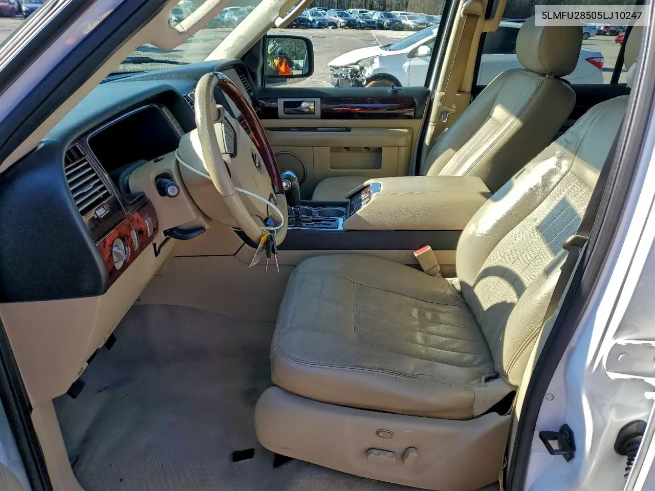 5LMFU28505LJ10247 2005 Lincoln Navigator