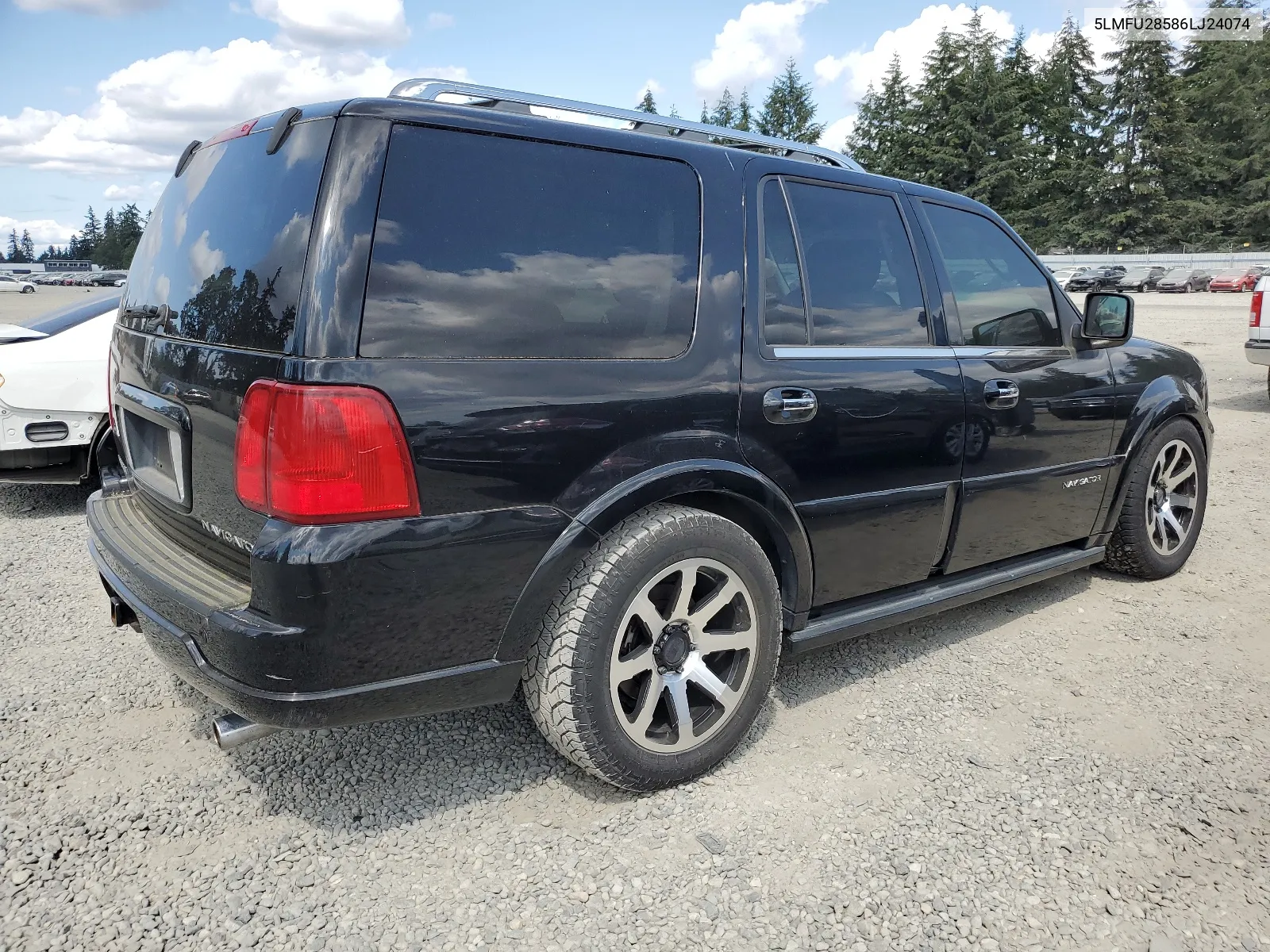 2006 Lincoln Navigator VIN: 5LMFU28586LJ24074 Lot: 64895474