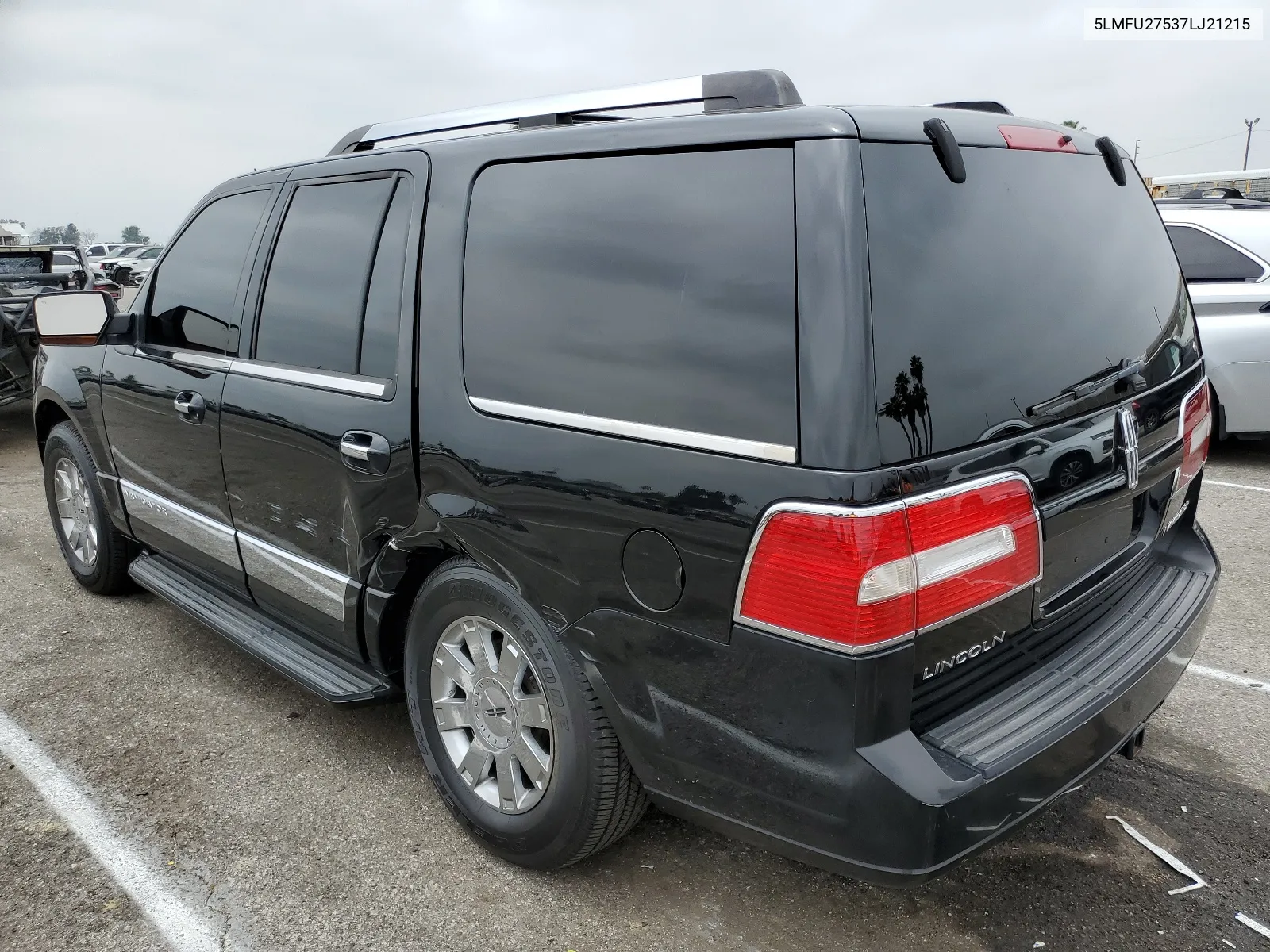 2007 Lincoln Navigator VIN: 5LMFU27537LJ21215 Lot: 55010574