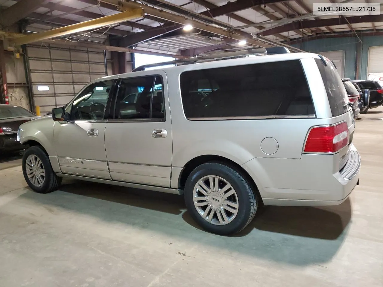 2007 Lincoln Navigator L VIN: 5LMFL28557LJ21735 Lot: 61348044