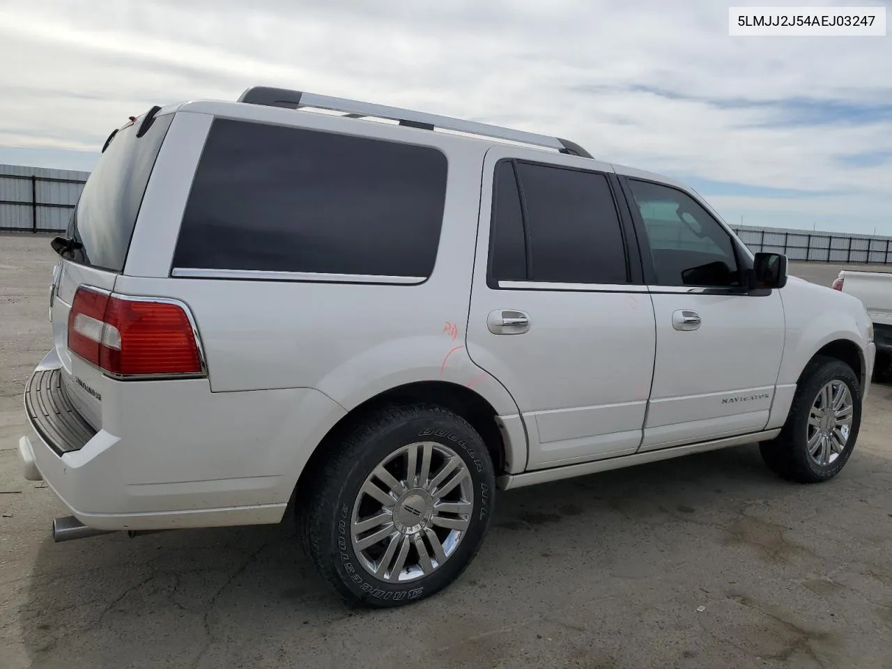 2010 Lincoln Navigator VIN: 5LMJJ2J54AEJ03247 Lot: 57259584