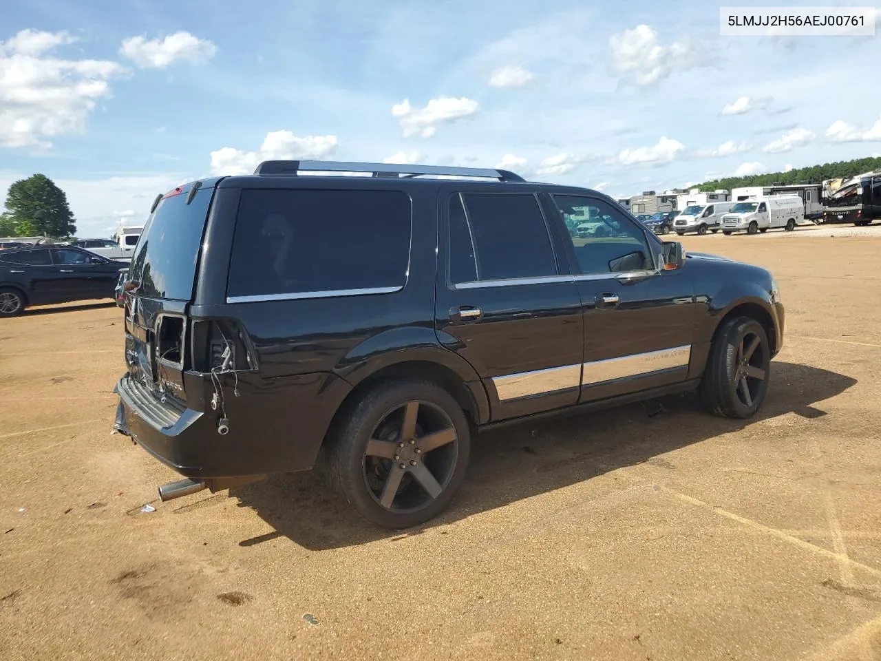 5LMJJ2H56AEJ00761 2010 Lincoln Navigator