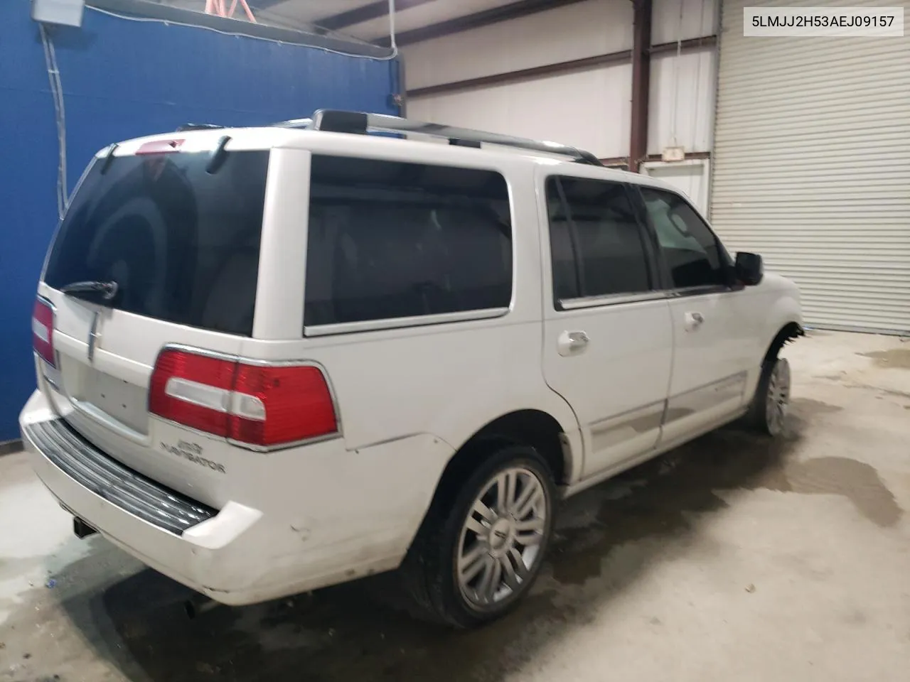 2010 Lincoln Navigator VIN: 5LMJJ2H53AEJ09157 Lot: 58211224