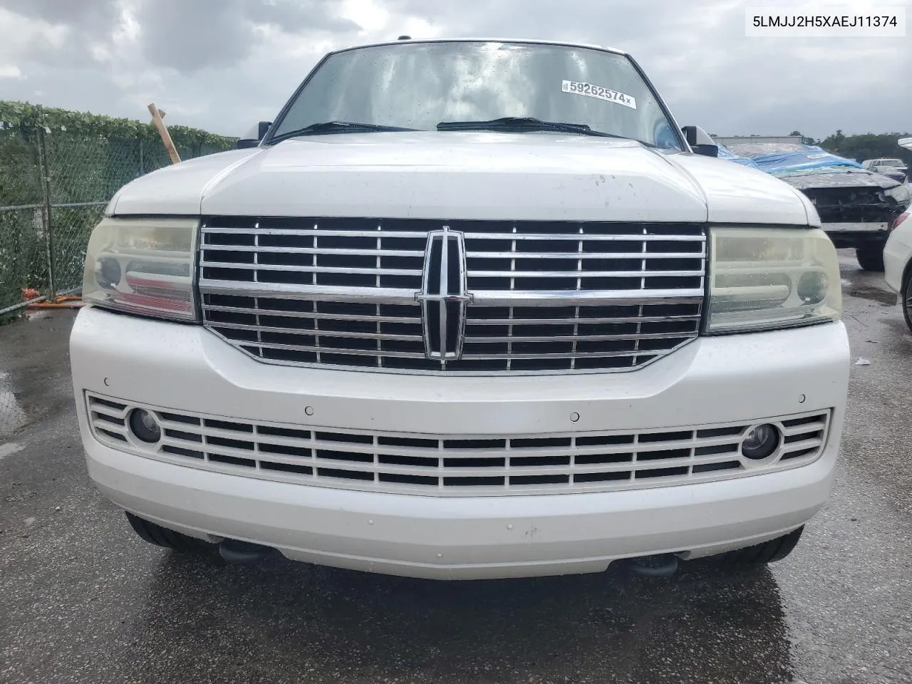 5LMJJ2H5XAEJ11374 2010 Lincoln Navigator