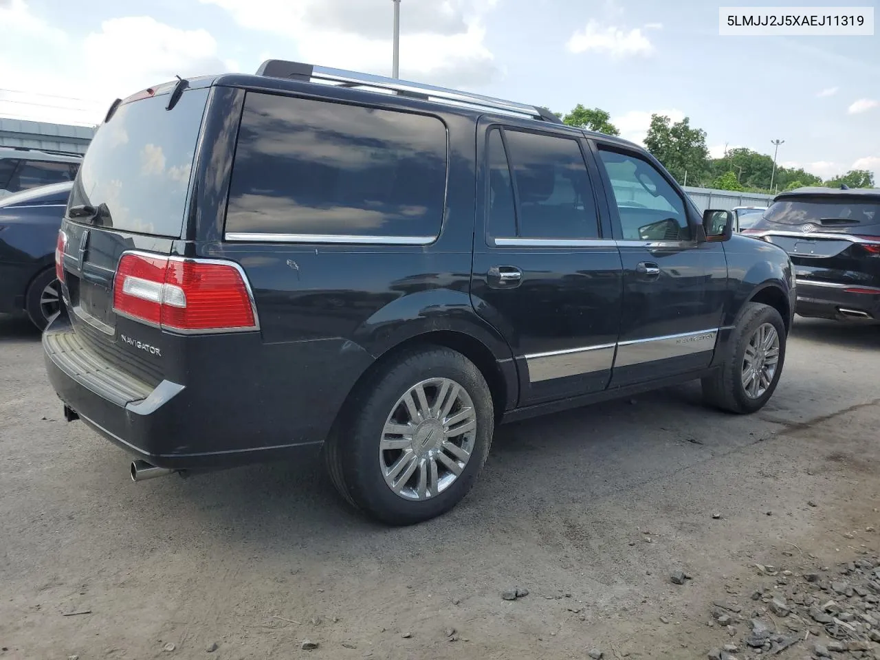 5LMJJ2J5XAEJ11319 2010 Lincoln Navigator