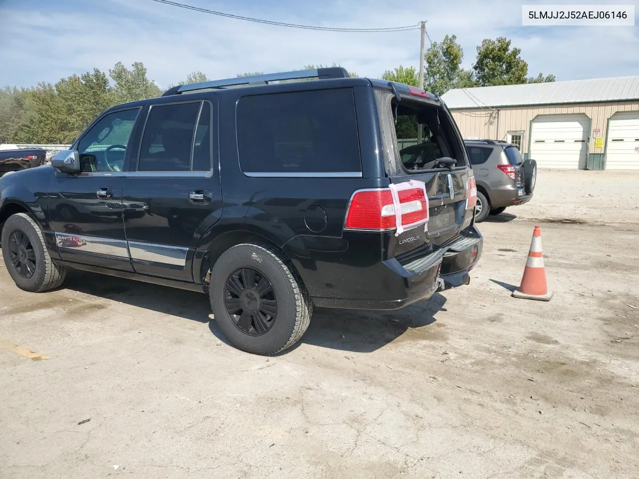 2010 Lincoln Navigator VIN: 5LMJJ2J52AEJ06146 Lot: 71379484