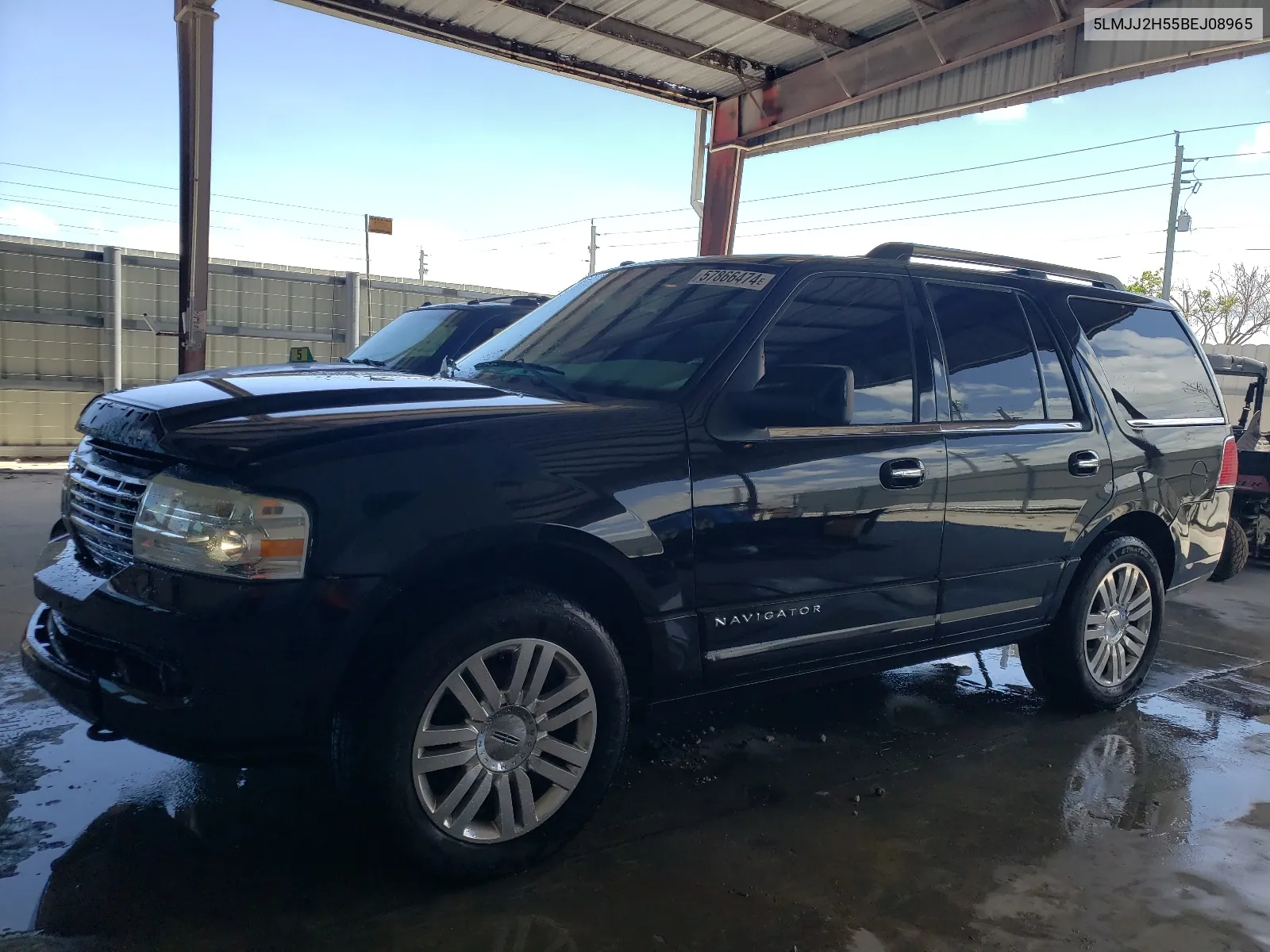 5LMJJ2H55BEJ08965 2011 Lincoln Navigator