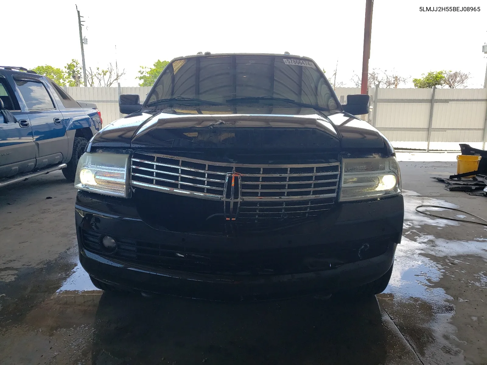 2011 Lincoln Navigator VIN: 5LMJJ2H55BEJ08965 Lot: 57866474