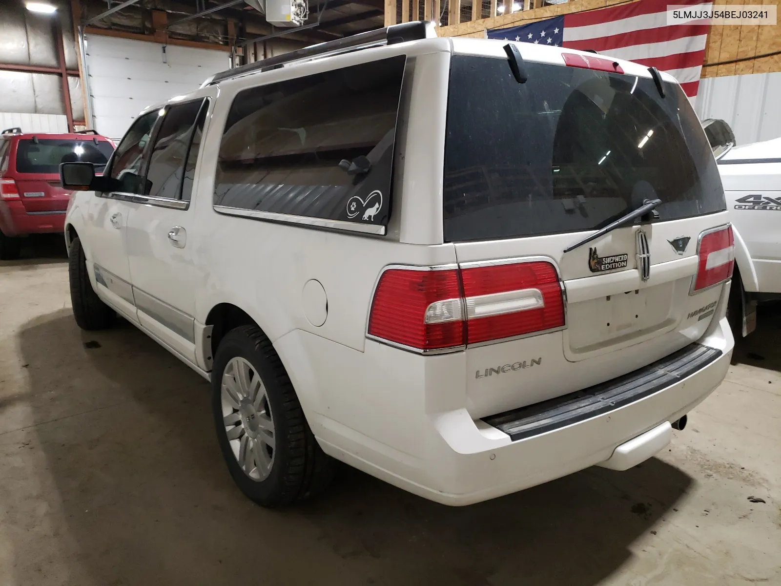 5LMJJ3J54BEJ03241 2011 Lincoln Navigator L