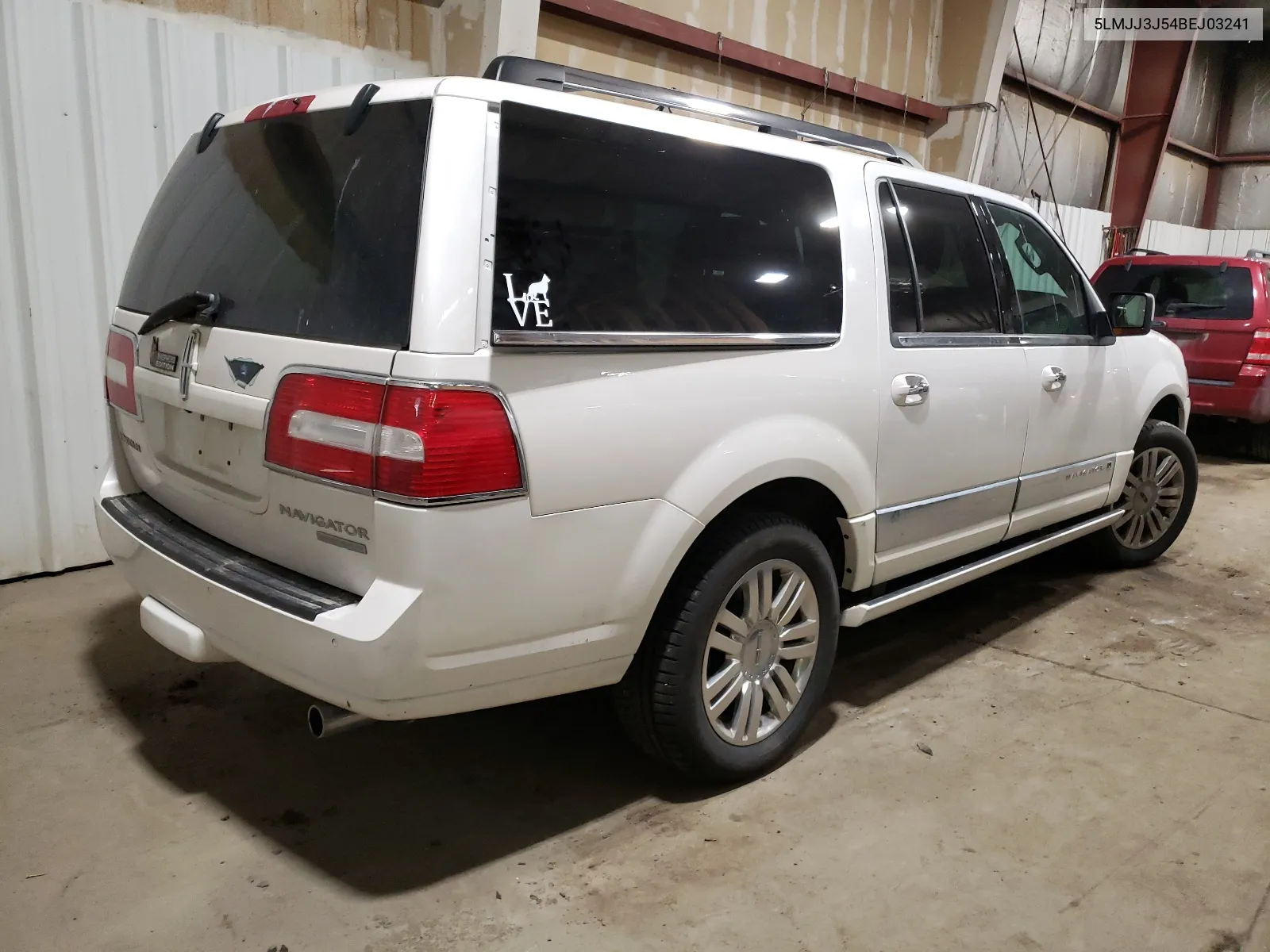 5LMJJ3J54BEJ03241 2011 Lincoln Navigator L