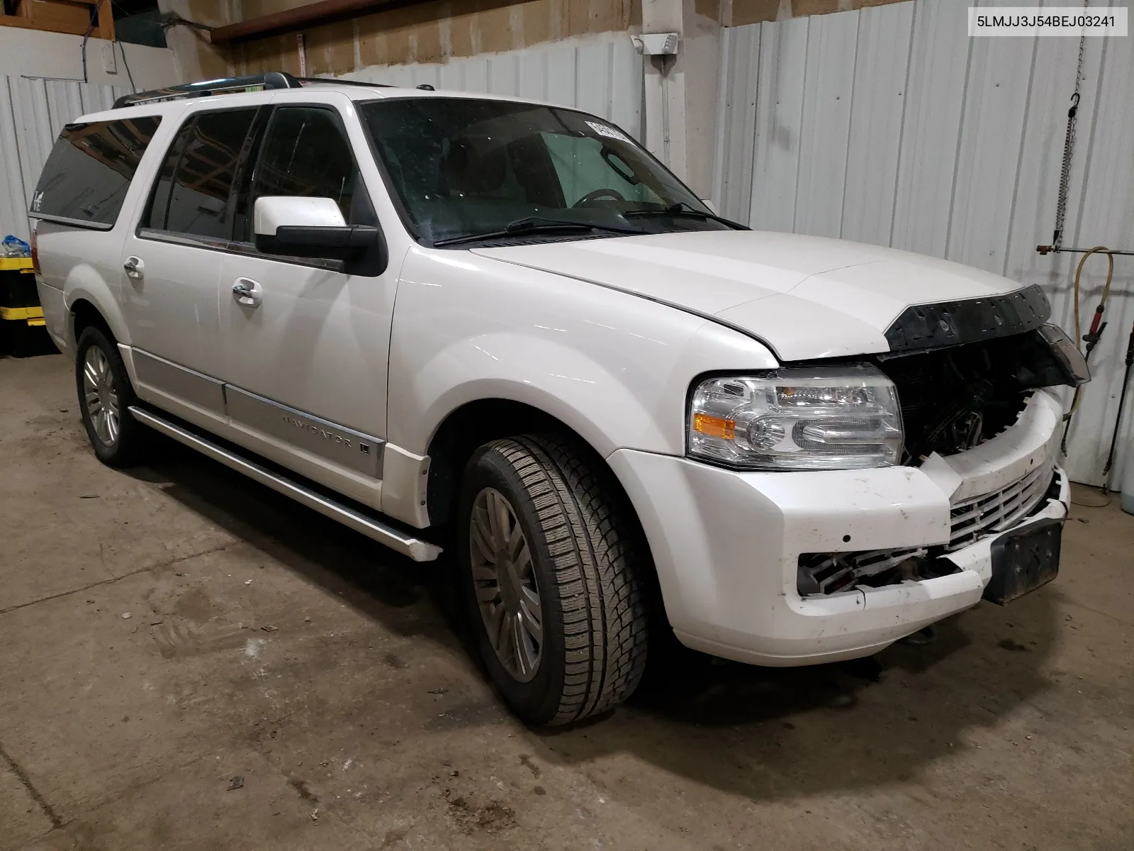 2011 Lincoln Navigator L VIN: 5LMJJ3J54BEJ03241 Lot: 64501724