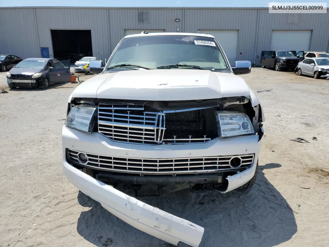 5LMJJ3J55CEL00999 2012 Lincoln Navigator L