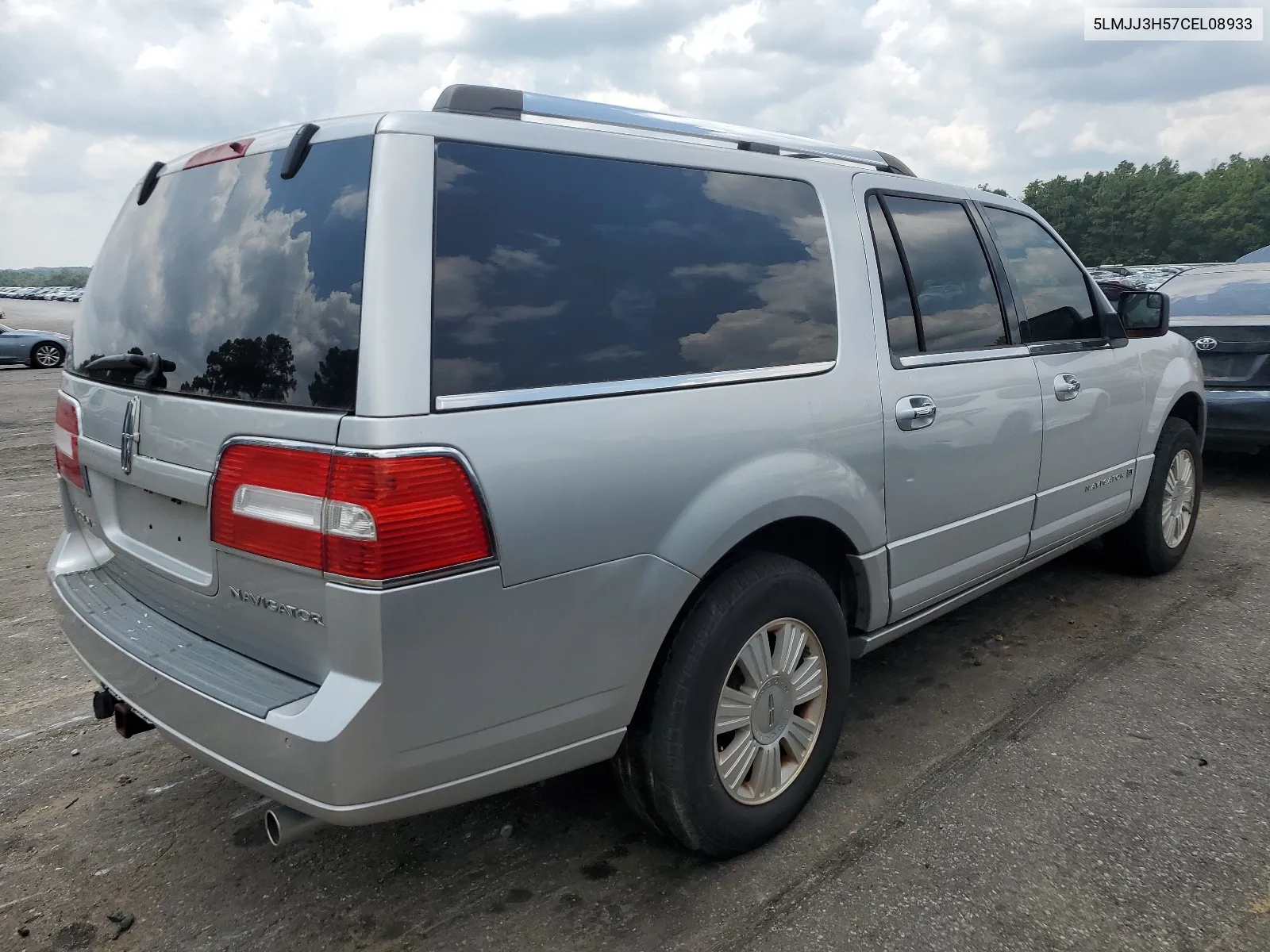 5LMJJ3H57CEL08933 2012 Lincoln Navigator L