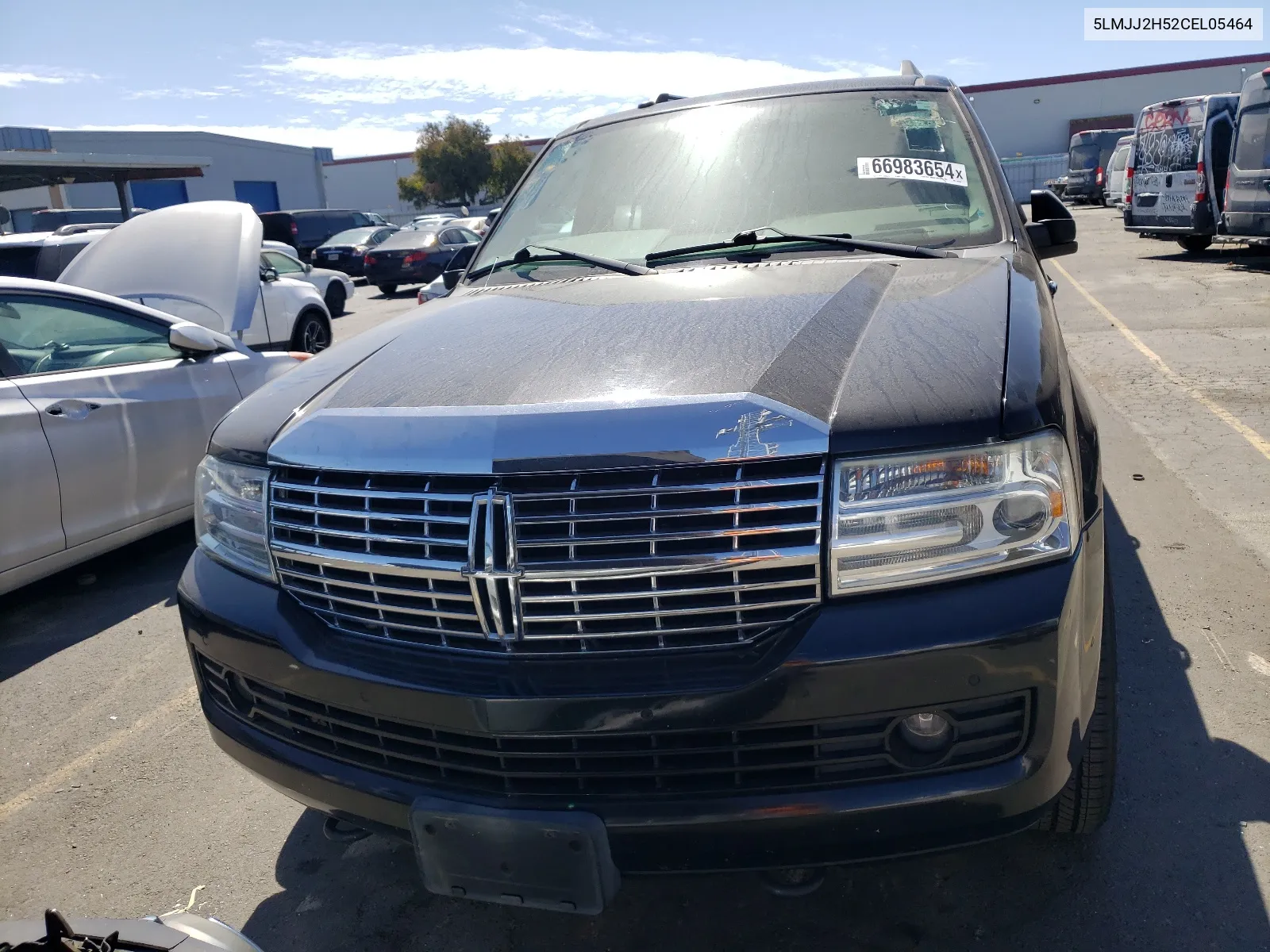 5LMJJ2H52CEL05464 2012 Lincoln Navigator