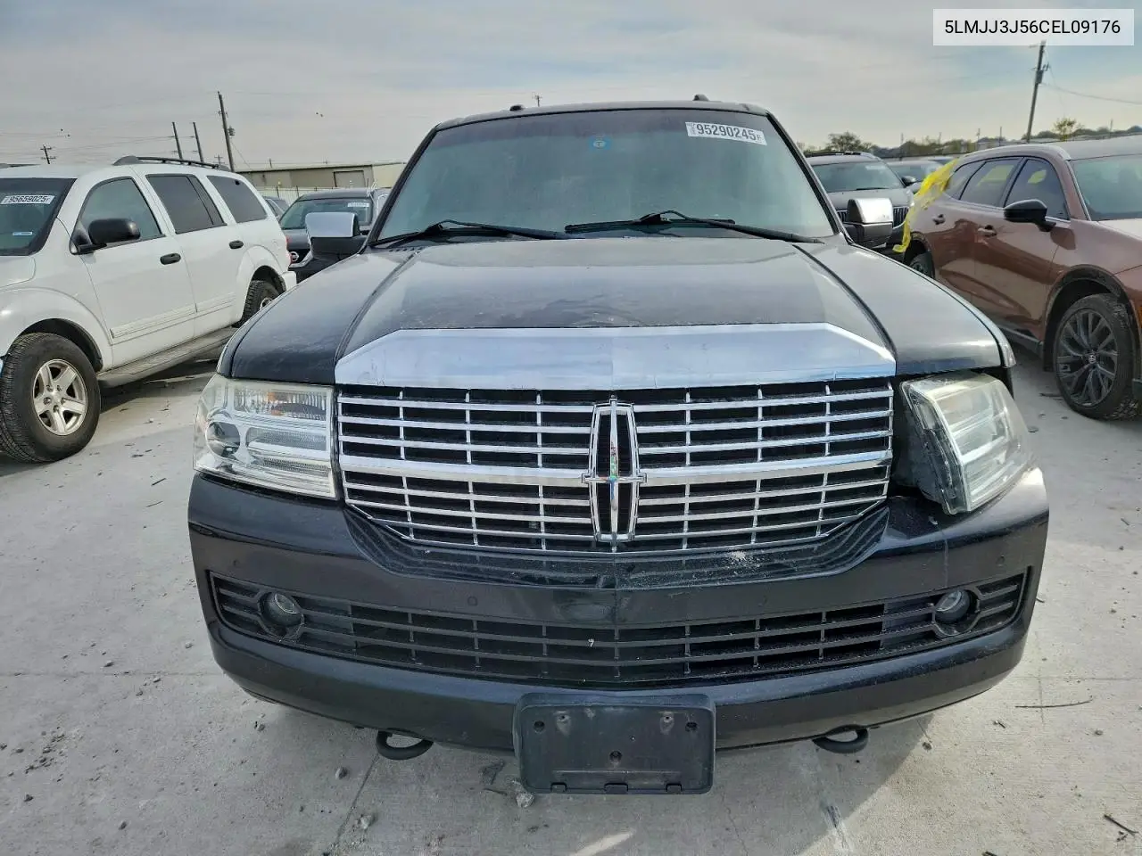 5LMJJ3J56CEL09176 2012 Lincoln Navigator L