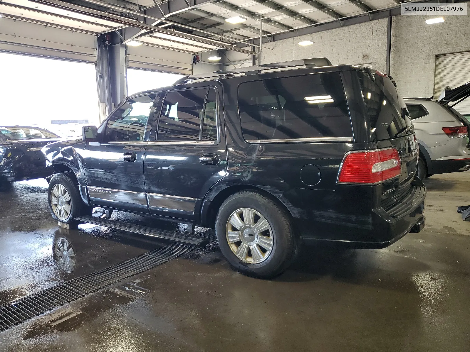 5LMJJ2J51DEL07976 2013 Lincoln Navigator