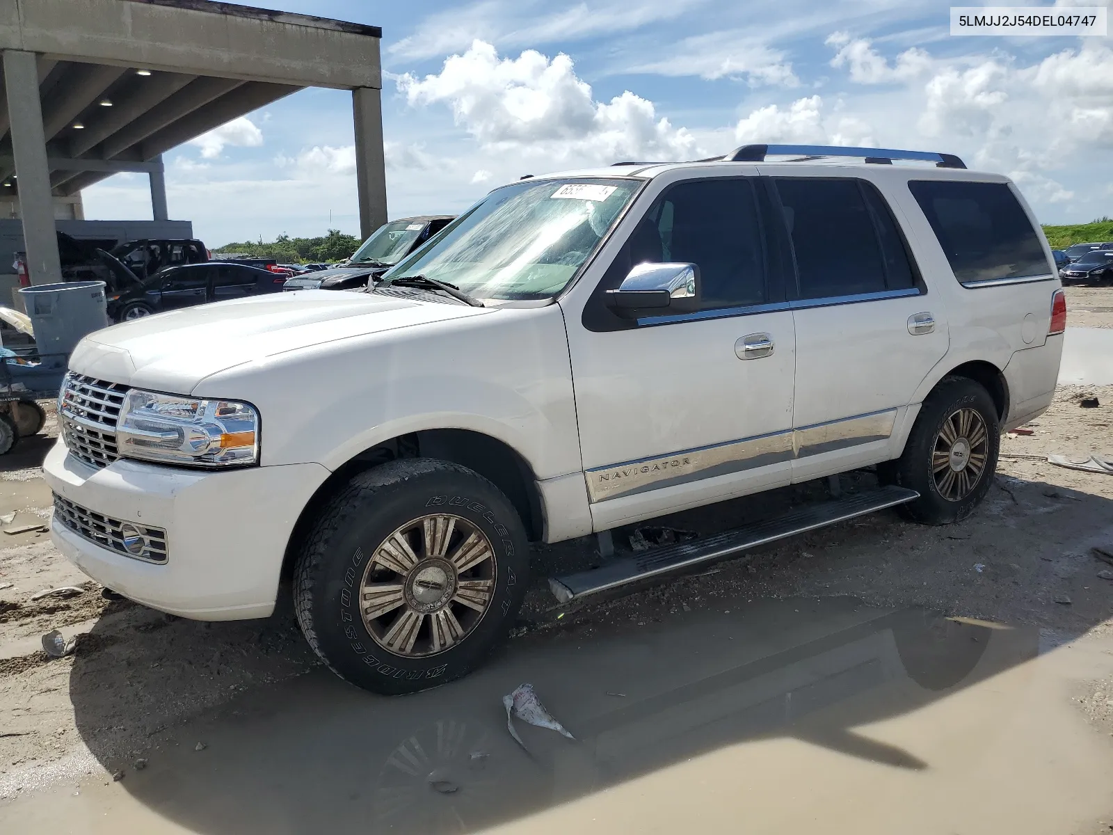 5LMJJ2J54DEL04747 2013 Lincoln Navigator