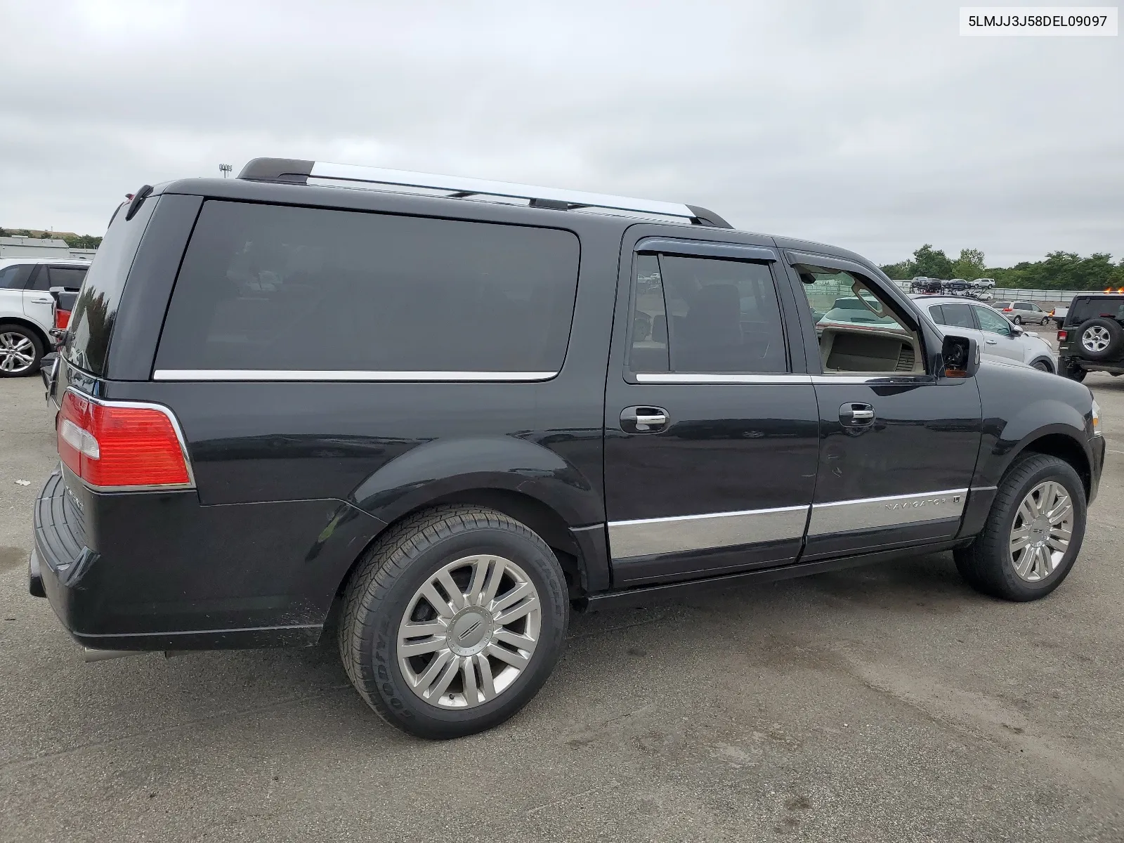 2013 Lincoln Navigator L VIN: 5LMJJ3J58DEL09097 Lot: 66318994