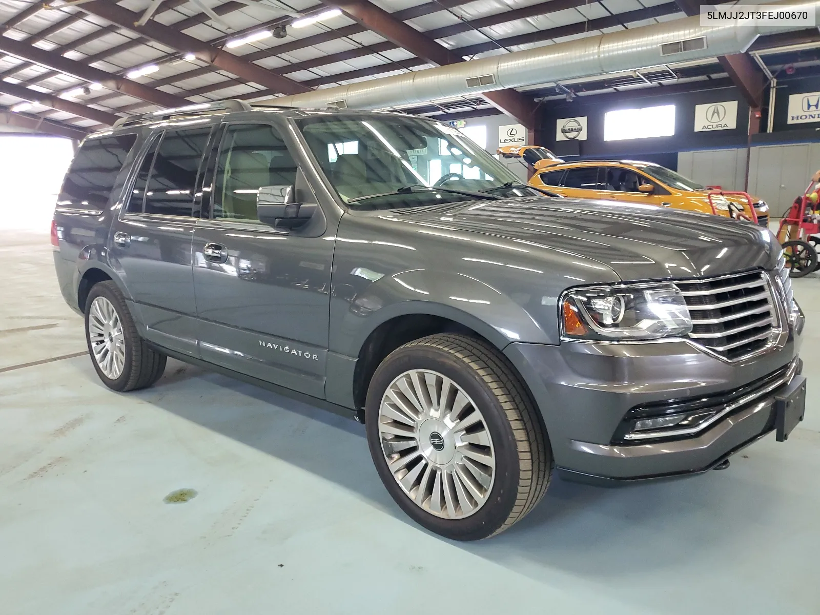 5LMJJ2JT3FEJ00670 2015 Lincoln Navigator