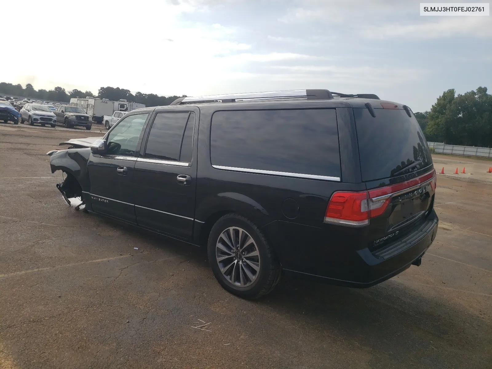 2015 Lincoln Navigator L VIN: 5LMJJ3HT0FEJ02761 Lot: 68108404