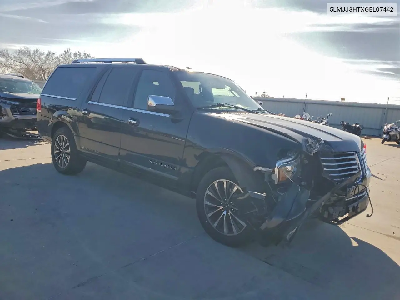 5LMJJ3HTXGEL07442 2016 Lincoln Navigator L Select