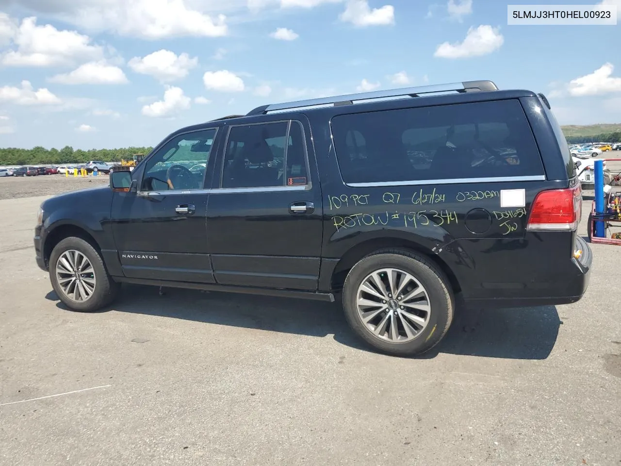 2017 Lincoln Navigator L Select VIN: 5LMJJ3HT0HEL00923 Lot: 62037544