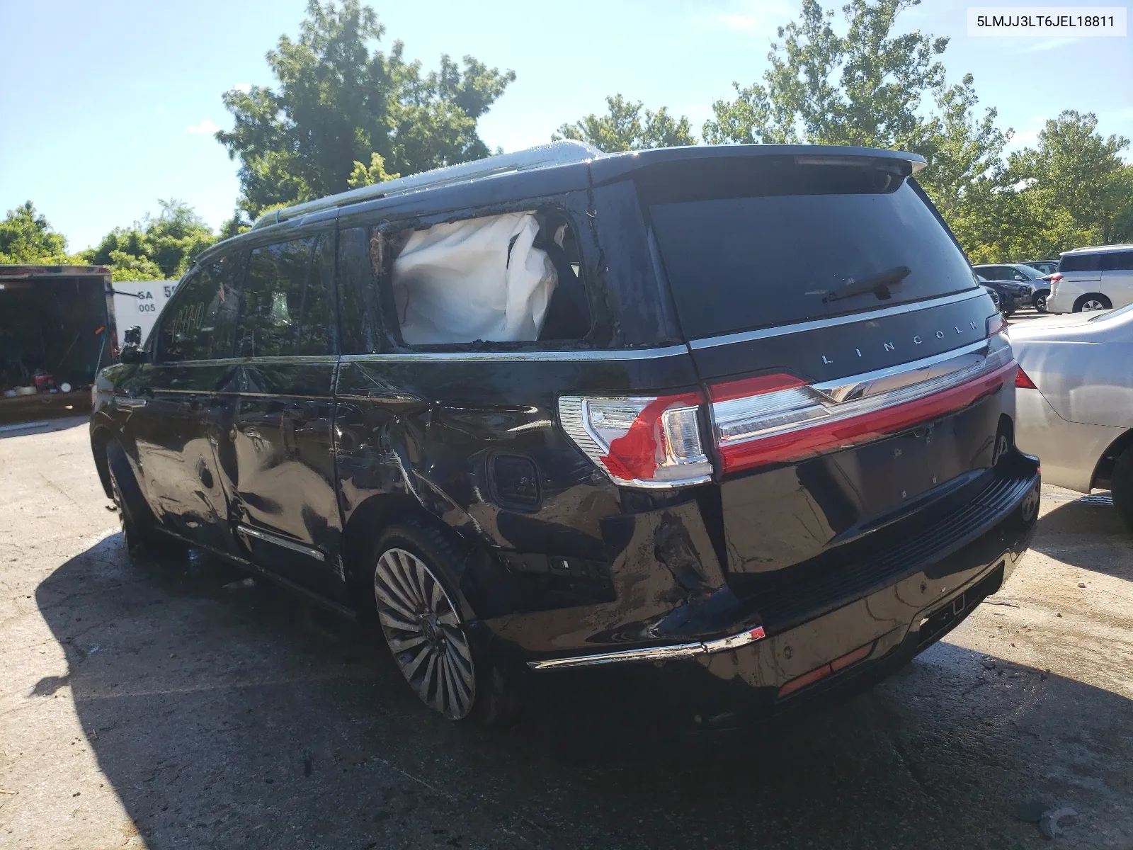 5LMJJ3LT6JEL18811 2018 Lincoln Navigator L Reserve