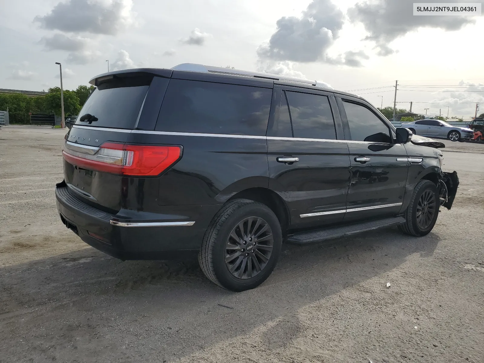 5LMJJ2NT9JEL04361 2018 Lincoln Navigator Premiere