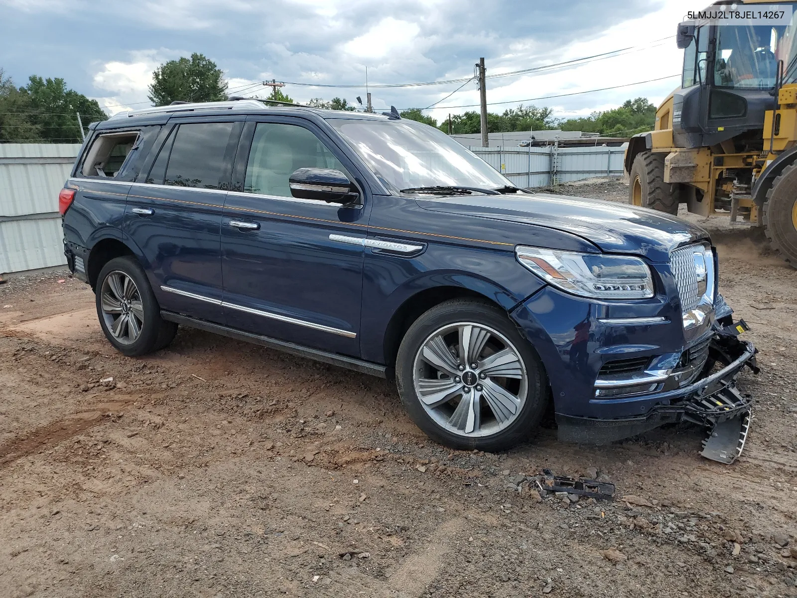 5LMJJ2LT8JEL14267 2018 Lincoln Navigator Reserve