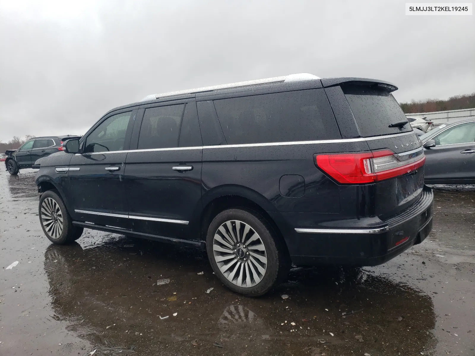 5LMJJ3LT2KEL19245 2019 Lincoln Navigator L Reserve