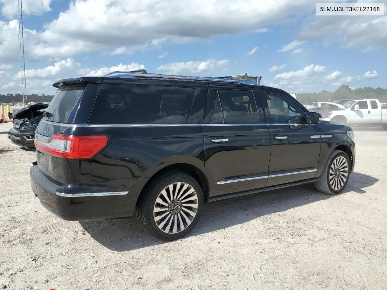 5LMJJ3LT3KEL22168 2019 Lincoln Navigator L Reserve